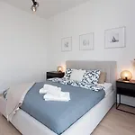 Apartly - Hanza Tower View, Parking, Pool, Sauna