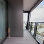Apartly - Hanza Tower View, Parking, Pool, Sauna *