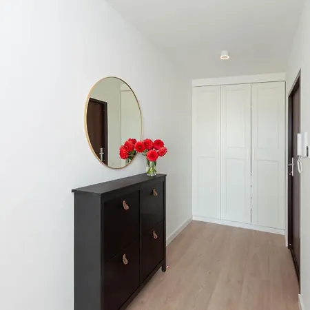 Apartly - Hanza Tower View, Parking, Pool, Sauna Appartement *