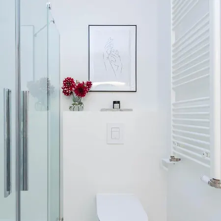 Apartly - Hanza Tower View, Parking, Pool, Sauna *