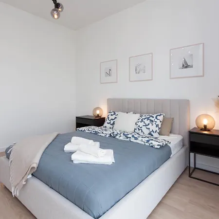 Apartly - Hanza Tower View, Parking, Pool, Sauna