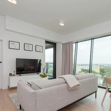 Apartly - Hanza Tower View, Parking, Pool, Sauna Апартаменти