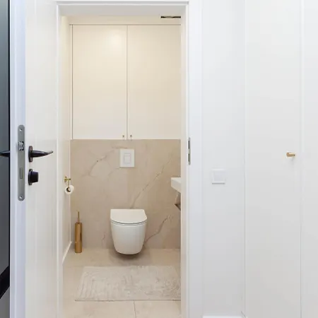 Apartly - Hanza Tower View, Parking, Pool, Sauna