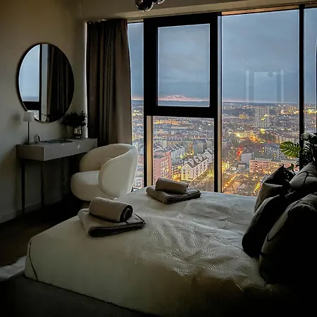 شقة Apartly - Hanza Tower View, Parking, Pool, Sauna