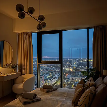 Apartly - Hanza Tower View, Parking, Pool, Sauna * Szczecin