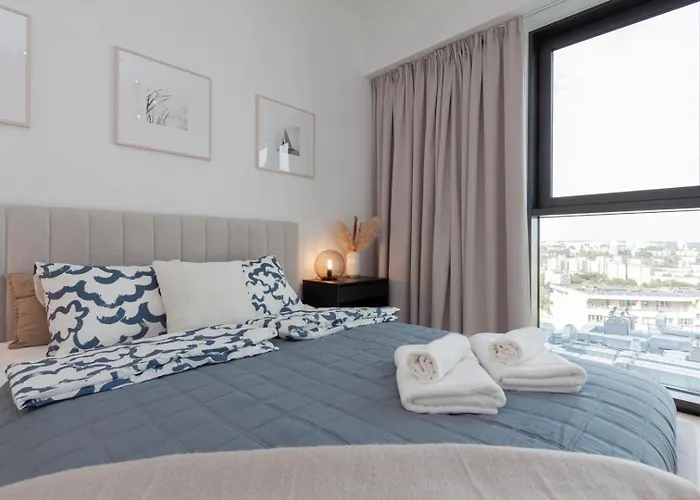 Apartly - Hanza Tower View, Parking, Pool, Sauna *