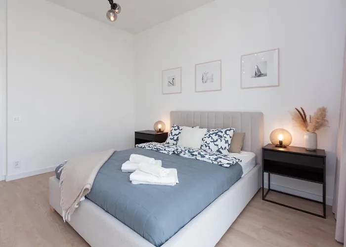 Apartly - Hanza Tower View, Parking, Pool, Sauna