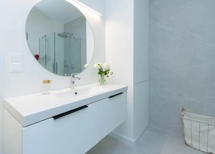 Apartly - Hanza Tower View, Parking, Pool, Sauna Apartmán *