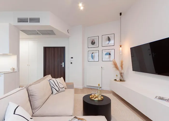 Apartly - Hanza Tower View, Parking, Pool, Sauna Apartmán