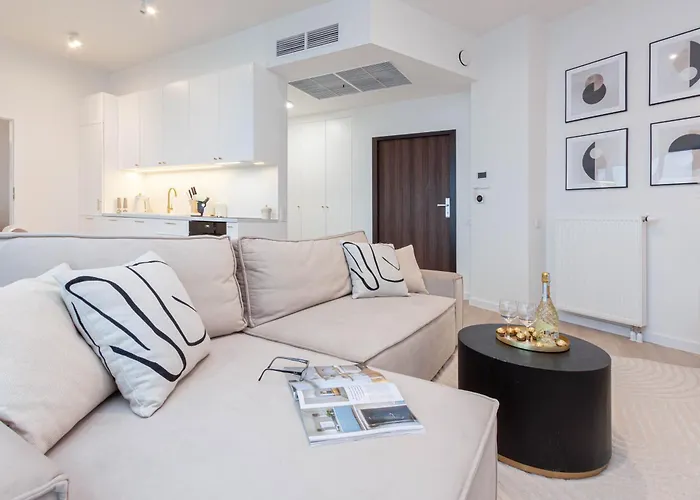 Apartly - Hanza Tower View, Parking, Pool, Sauna Apartmán